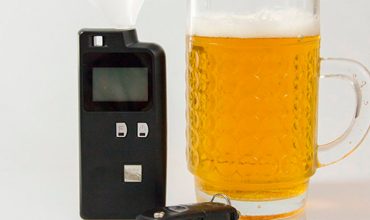 Reglamentan-control-a-alcoholímetros-en-Colombia